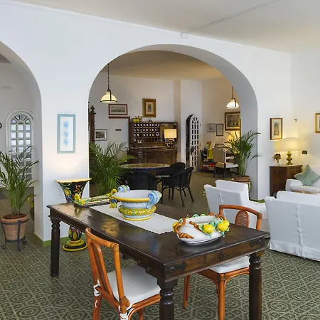 Bellevue Готель