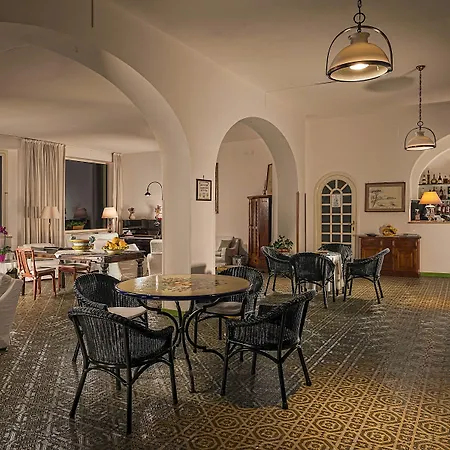 Bellevue Hotel 3*