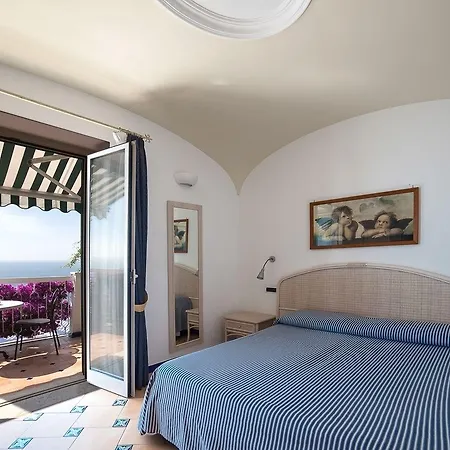 Ξενοδοχείο Bellevue 3*